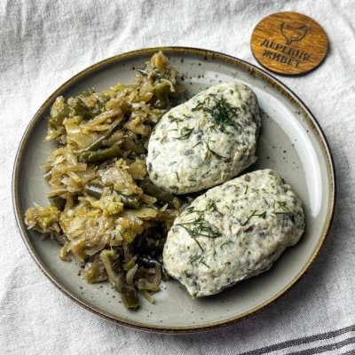 Котлеты куриные с грибами и тушеными овощами 250 г